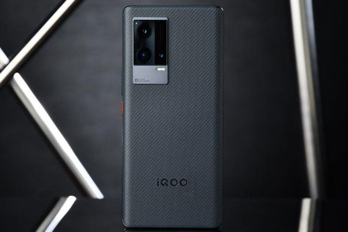 Một số công nghệ kết nối không dây đáng chú ý trên Vivo iQOO 8 Pro gồm 5G SA/NSA, 4G VoLTE, Wi-Fi 6 802.11 ax, Bluetooth 5.2, GPS/GLONASS, NFC.