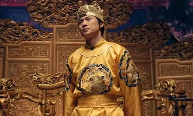 Cha mẹ bận yêu không dạy con, hoàng đế ăn chơi trác táng rồi chết - Hình 4 Cha me ban yeu khong day con, hoang de an choi trac tang roi chet-Hinh-4