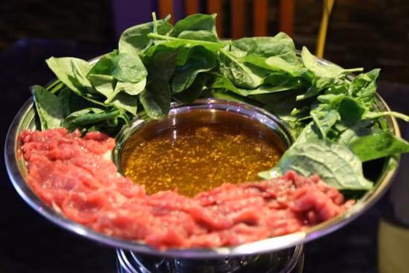 Nhung dai ky khi an lau nhieu nguoi van vo tu 