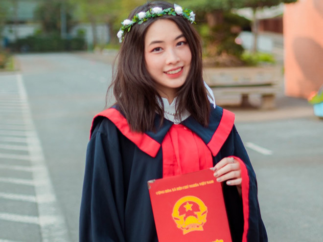 Cô gái nhà toàn thạc sĩ, tiến sĩ giành học bổng 7 tỷ trường ĐH Mỹ Co gai nha toan thac si, tien si gianh hoc bong 7 ty truong DH My