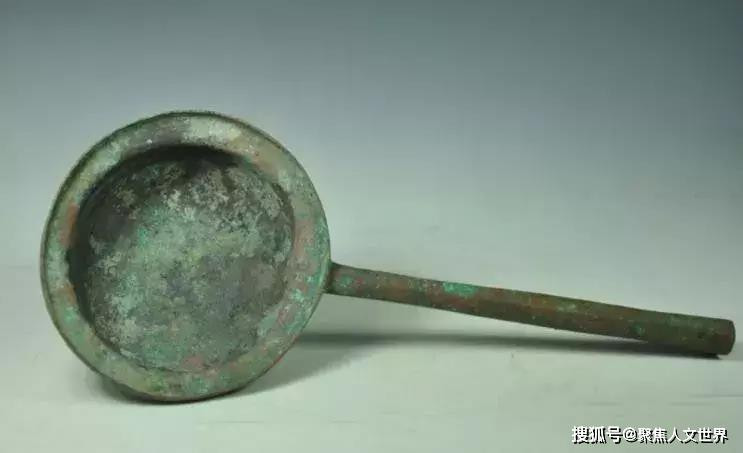 Anh cong nhan dao duoc cai gao gi set, khi thay thi chuyen gia ngo ngang