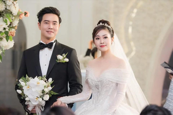 Cuộc sống bên chồng trẻ kém tuổi của MC có nụ cười đẹp nhất VTV - Hình 3 Cuoc song ben chong tre kem tuoi cua MC co nu cuoi dep nhat VTV-Hinh-3