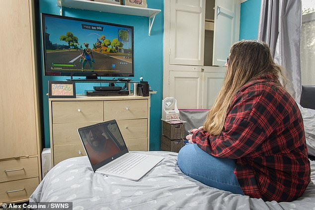 Co gai tim duoc ban trai truc tuyen va quyet dinh ket hon online-Hinh-5