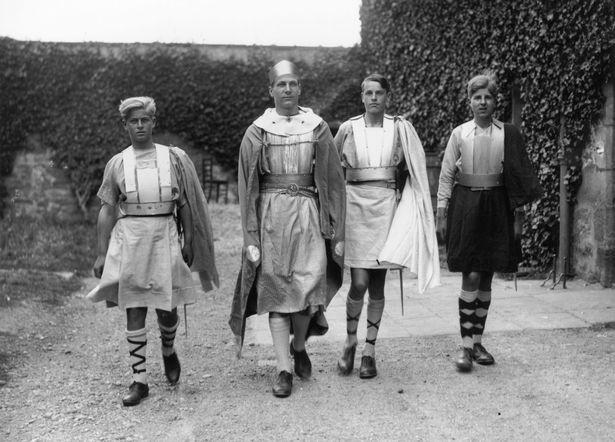 Tuoi tho co cuc cua Hoang te Philip-Hinh-7