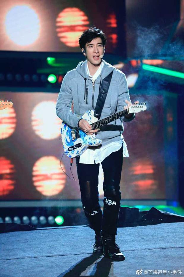 Vuong Luc Hoanh dom vong 3 Luu Diec Phi, dung cham loat sao nu