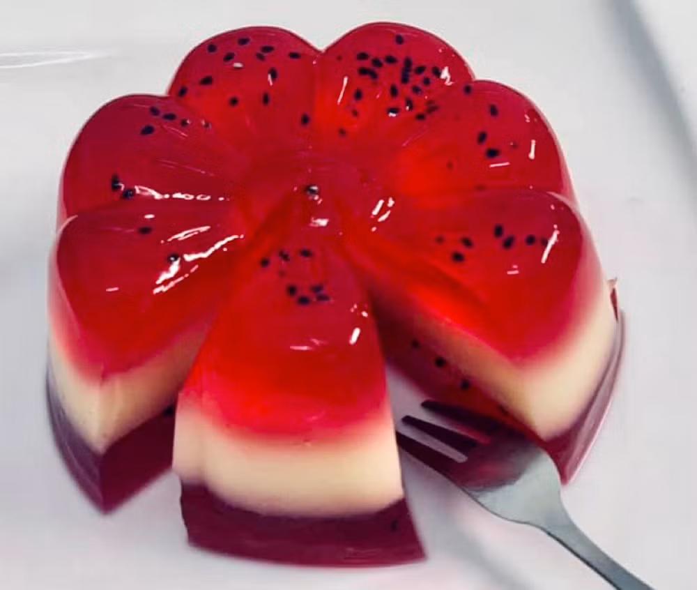 Lam loai banh Trung thu la, moi ngay do khuon ban hon nghin cai-Hinh-2