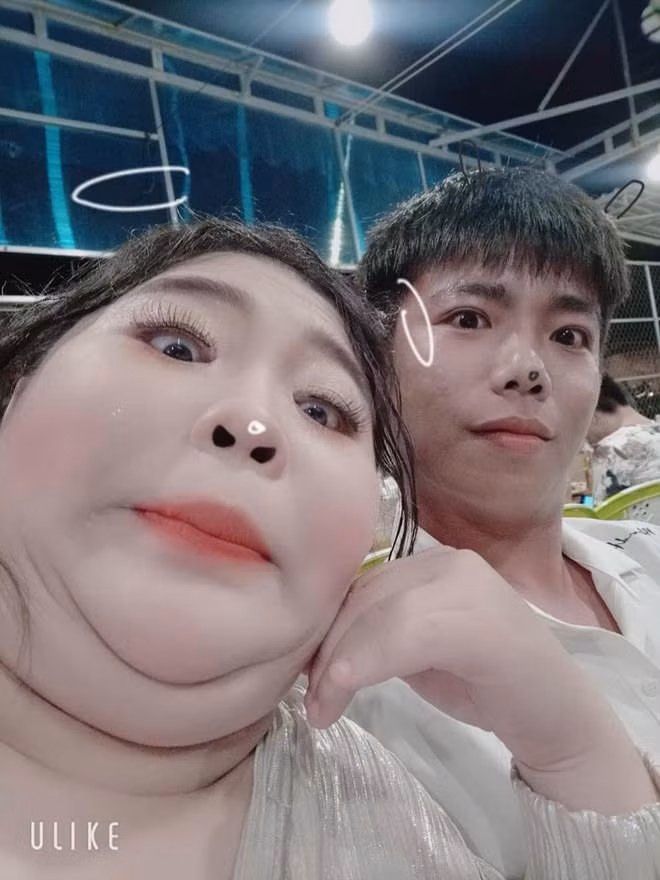 Co gai yeu chang trai kem 30kg, lan dau tien gap da duoc to tinh-Hinh-4