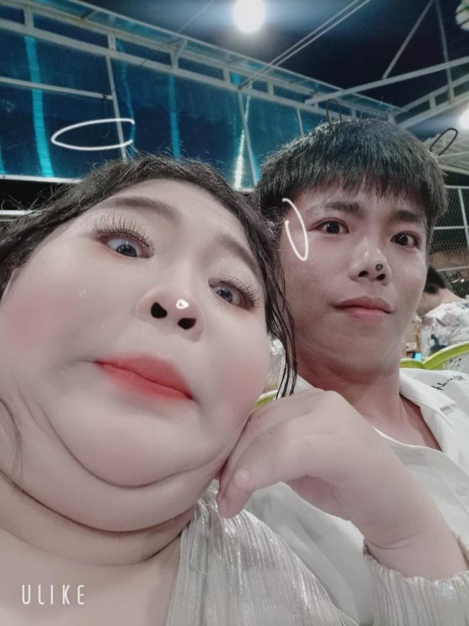 Cô gái yêu chàng trai kém 30kg, lần đầu tiên gặp đã được tỏ tình - Hình 4 Co gai yeu chang trai kem 30kg, lan dau tien gap da duoc to tinh-Hinh-4