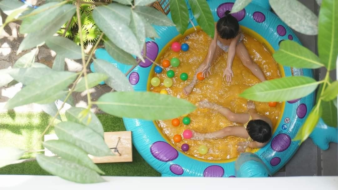 Nhà ống đẹp xuất sắc, ánh sáng rọi thẳng từ nóc xuống ảnh 5