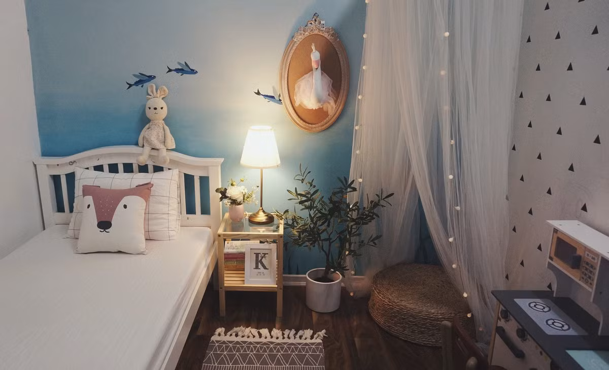 Nhà ống đẹp xuất sắc, ánh sáng rọi thẳng từ nóc xuống ảnh 21