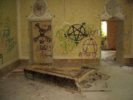 Dinh thu de nhat xa hoa cho tien khong ai muon mua-Hinh-5