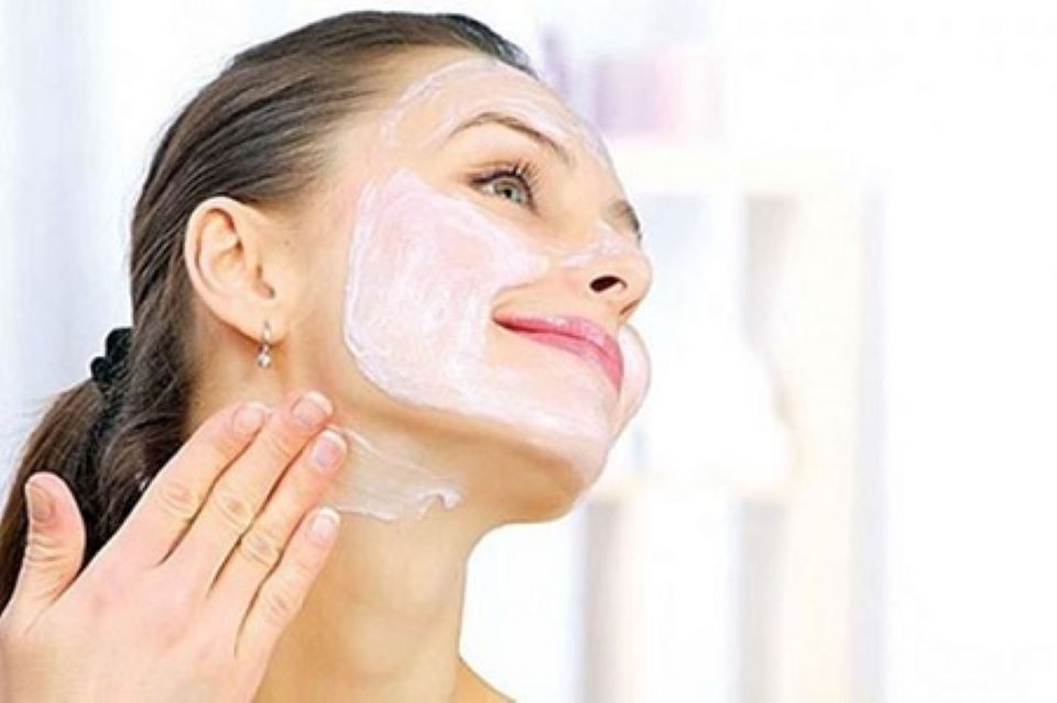 Cach don gian giup nep nhan co bien mat sau vai tuan-Hinh-4