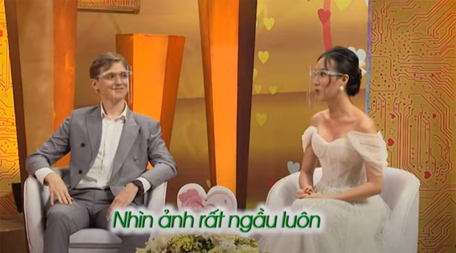 Quen trai Tây vài ngày, cô gái tự nguyện xách quần áo sang ở chung - Hình 3 Quen trai Tay vai ngay, co gai tu nguyen xach quan ao sang o chung-Hinh-3