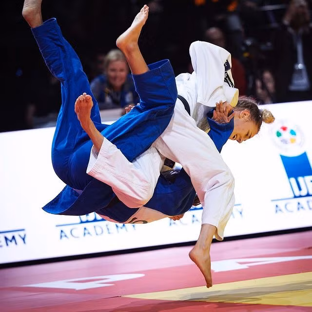 Tháng 9/2018, ở tuổi 17, Daria trở thành người trẻ nhất giành chức vô địch Judo thế giới hạng cân dưới 48 kg. Tháng 1/2021, cô giành huy chương đồng tại giải Judo World Masters, tổ chức tại Doha, Qatar. Một tháng sau, VĐV Ukraine tiếp tục giành huy chương bạc tại giải Judo Grand Slam Tel Aviv 2021, diễn ra tại Israel.
