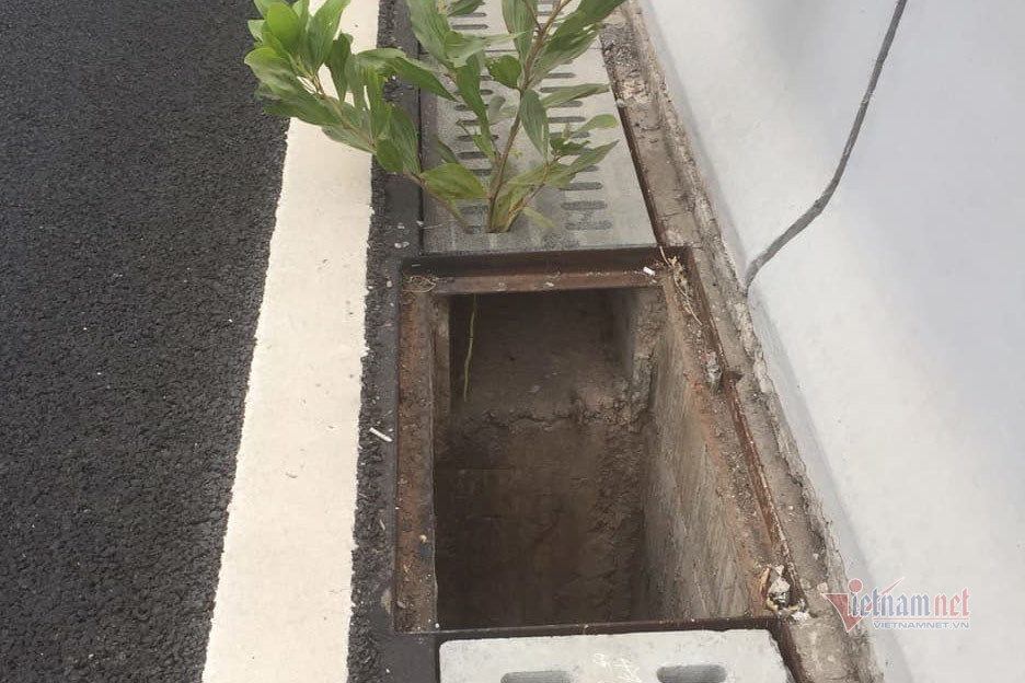 Hang chuc nap cong thoat nuoc tren cao toc Bac Giang - Lang Son bi trom-Hinh-4