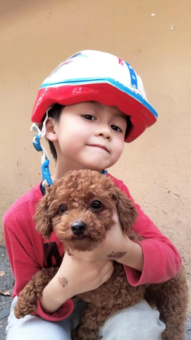 Con trai Huyền Lizzie càng lớn càng đẹp trai như hot boy - Hình 12 Con trai Huyen Lizzie cang lon cang dep trai nhu hot boy-Hinh-12