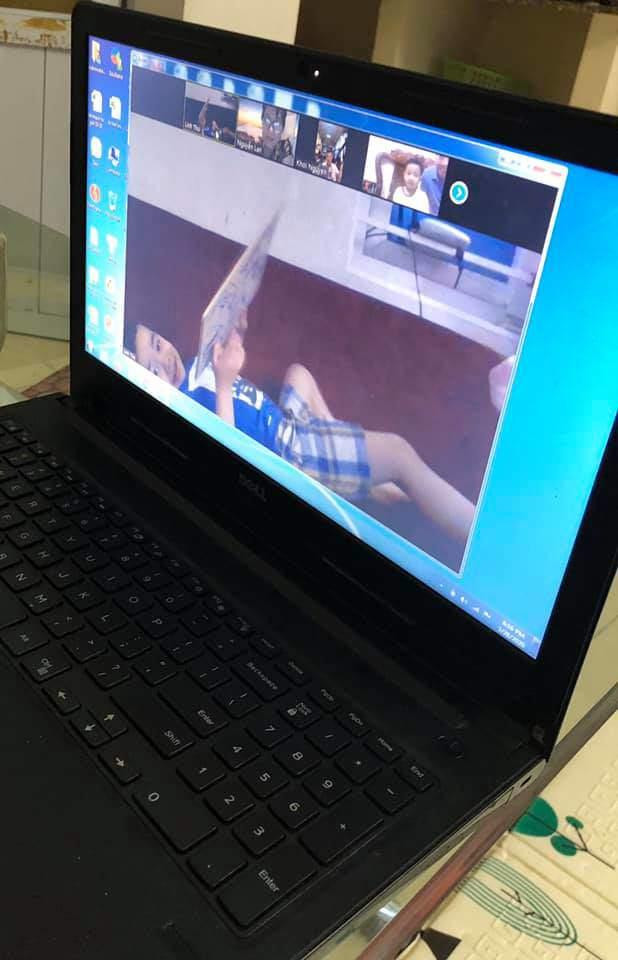 Dang hoc online tro nam dai ra ngu, co giao co man xu ly sieu lay-Hinh-5