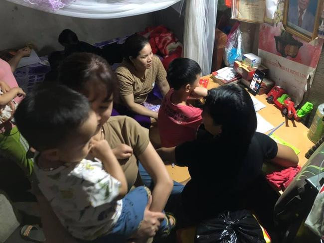 Dang hoc online tro nam dai ra ngu, co giao co man xu ly sieu lay-Hinh-6