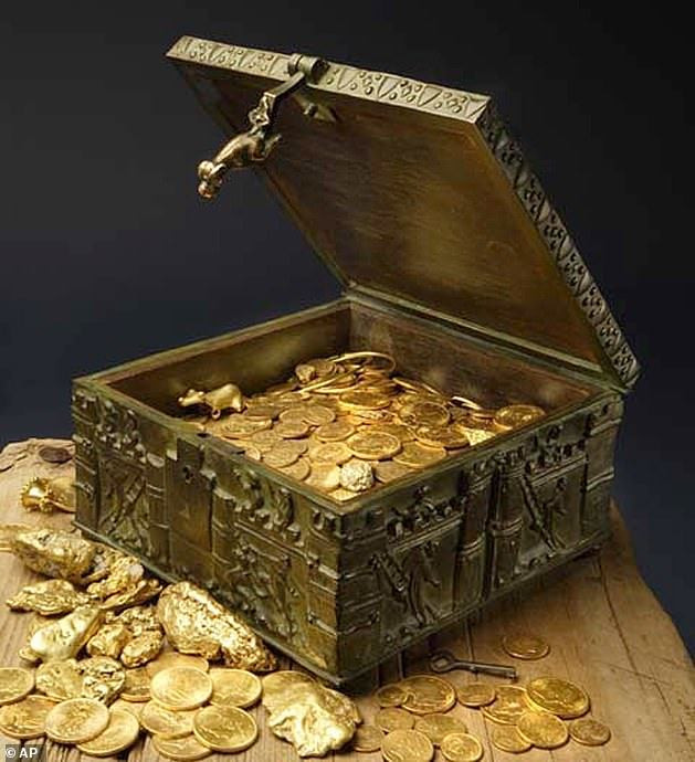 Nguoi dan ong di dao kho bau trieu do va cai ket bat ngo