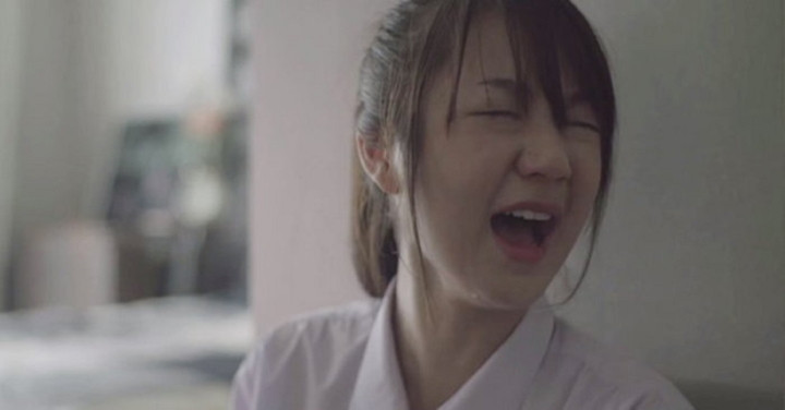 Con gai di choi qua 12 gio dem, bo me 