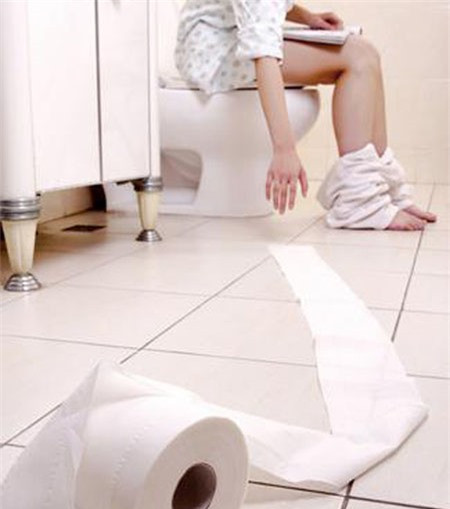 Giấy vệ sinh mối nguy cơ tiềm ẩn cho "vùng kín" của chị em ảnh 1