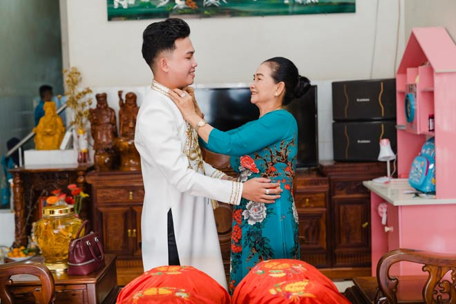 Hai chàng trai nên duyên từ cú tát trời giáng - Hình 7 Hai chang trai nen duyen tu cu tat troi giang-Hinh-7