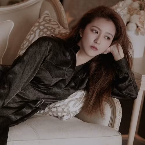 Nu than Dai Loan khien fan tan chay voi anh chup tren giuong-Hinh-6