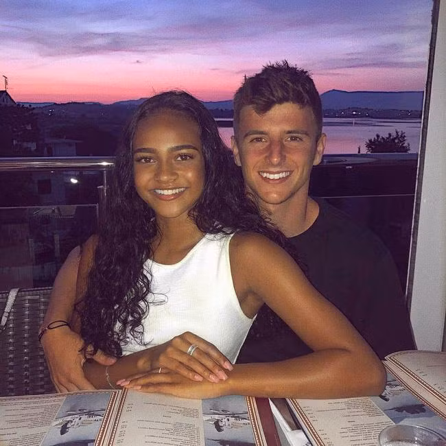 Chan dung nam than bong da hot nhat MXH-Hinh-3