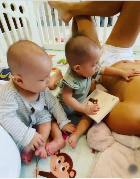 Cuoi ngat khoanh khac Lisa mam nham 