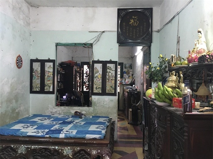 Hiện, các căn nhà ống ở phố cổ với kiến trúc như của gia đình ông Thái An hầu như biến mất. Căn nhà của gia đình ông Thái An may mắn vẫn giữ được nguyên vẹn. Ảnh: Thanh Hải