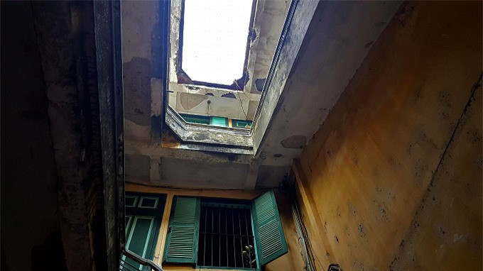 Ông Thái An kể, thời gian kinh doanh lụa thịnh vượng nhất của gia đình ông, những căn phòng này tràn ngập hàng xuất khẩu đi các nước Lào, Thái Lan, Ấn Độ... Ảnh: Nhật Linh