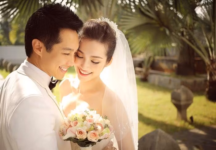 4 bieu hien de thay khi vo yeu chong, ai cuoi duoc hay tran trong