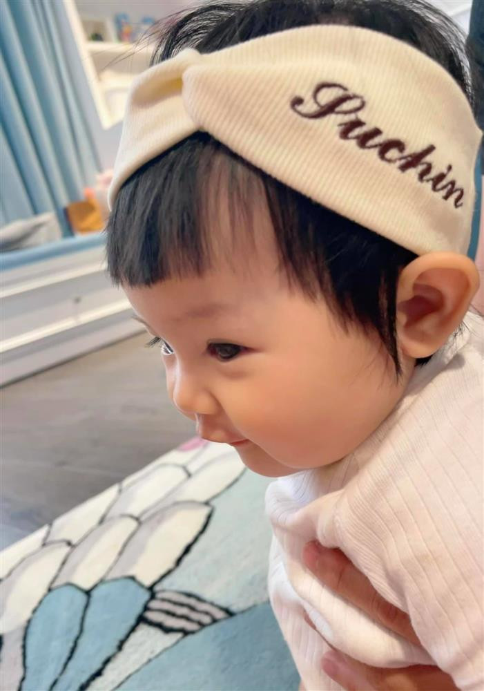 Vo chong Cuong Do La: In ten con tu bang do toi xe hop