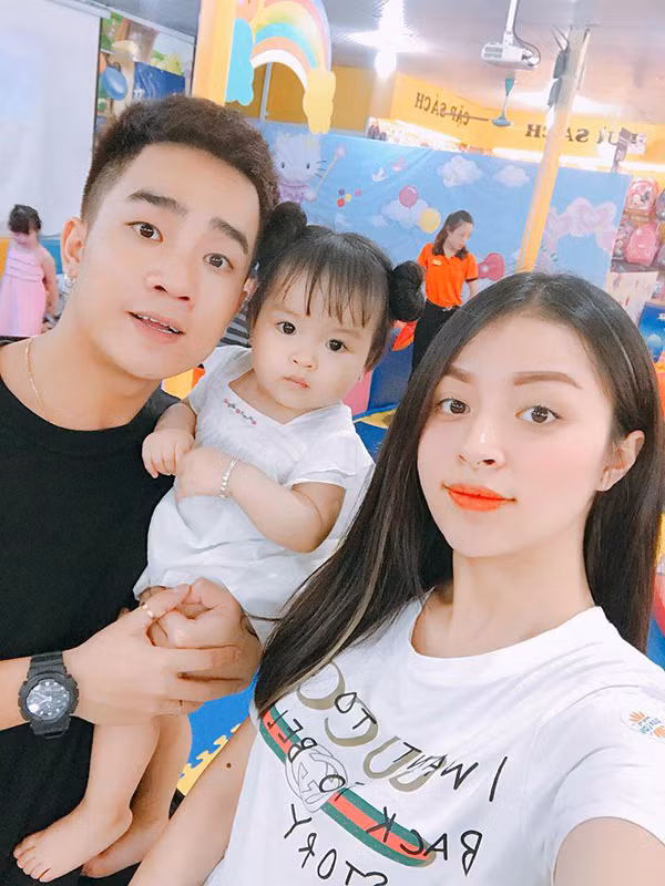 Hôn nhân của nam diễn viên thủ vai bố Tuấn lúc trẻ trong "Hương vị tình thân" - Hình 4 Hon nhan cua nam dien vien thu vai bo Tuan luc tre trong