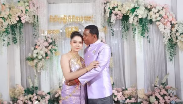 Chu re 52 tuoi ket hon voi co dau 19 tuoi-Hinh-2