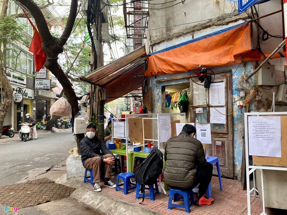 Nhan vien quan ca phe, hang an so mat Tet-Hinh-3