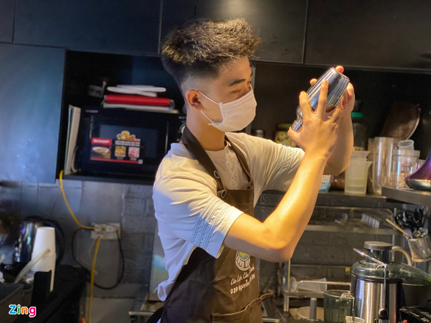 Nhan vien quan ca phe, hang an so mat Tet-Hinh-9