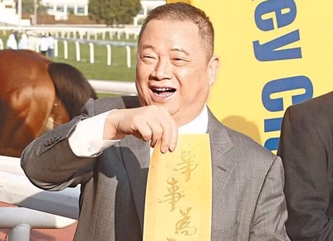 Tỷ phú Trung Quốc Pan SuTong ngập trong nợ nần - Hình 5 Ty phu Trung Quoc Pan SuTong ngap trong no nan-Hinh-5