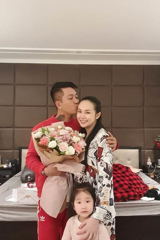 Tuan Hung khoe kheo ba xa tau them bat dong san moi-Hinh-3