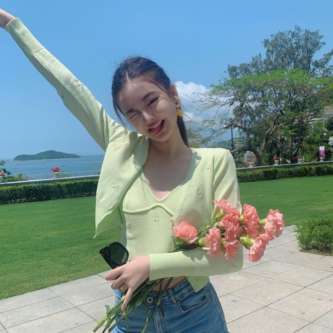 Có nhan sắc nổi bật cùng lượng lớn người yêu thích trên mạng xã hội, nhiều người dự đoán Tianyi sẽ là gương mặt nổi tiếng làng giải trí trong tương lai.