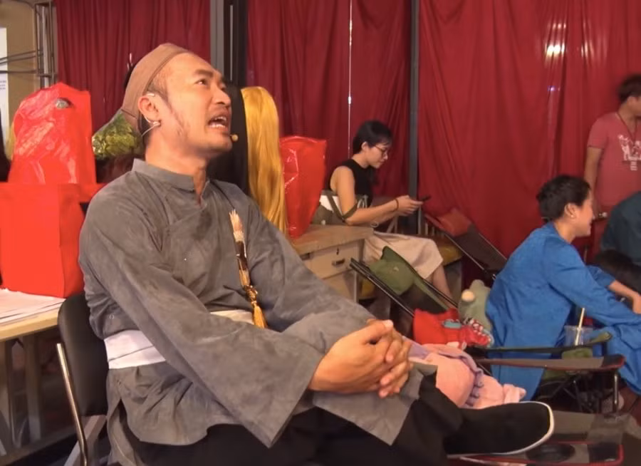 Tiến Luật tiết lộ Lâm Vỹ Dạ chính là đại gia Tien Luat tiet lo Lam Vy Da chinh la dai gia