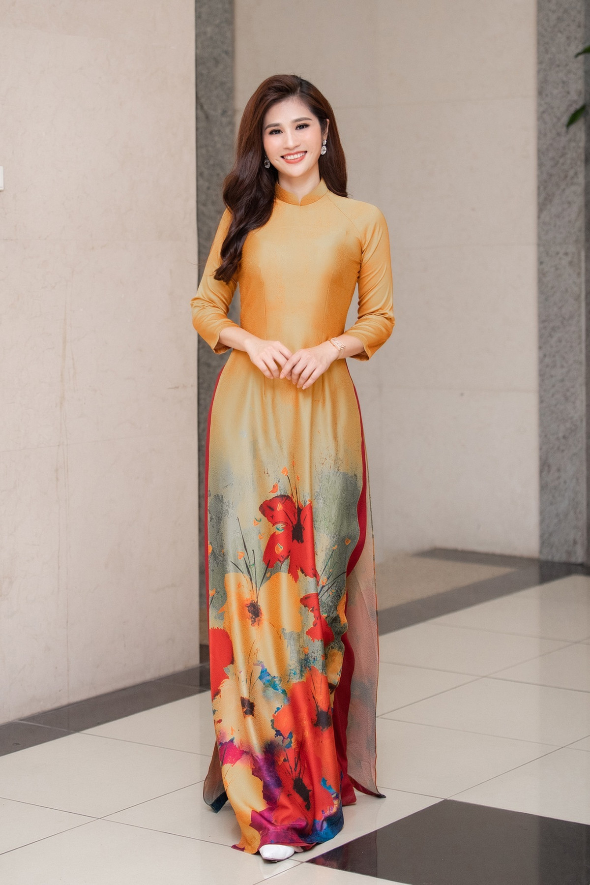 Ve dep man ma cua BTV Minh Trang thoi su 19h-Hinh-13