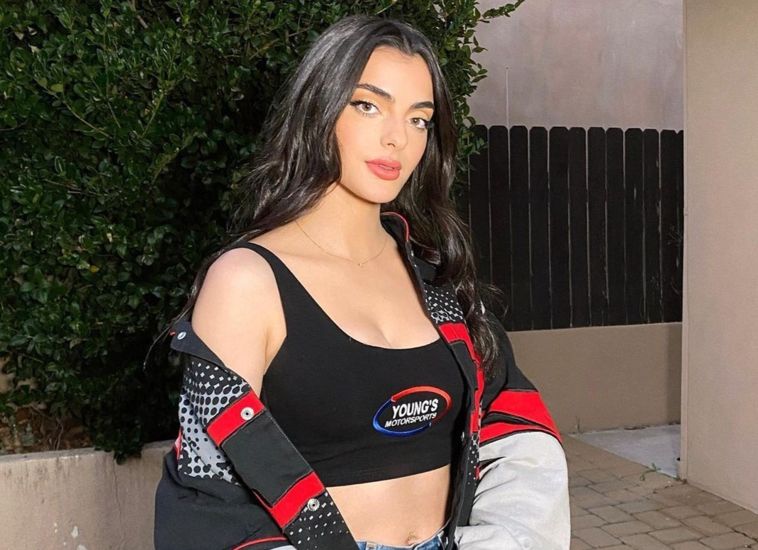 Cùng với sự nghiệp thành công, Breidinger nhận được rất nhiều sự chú ý và cả bàn tán không hay về chủng tộc, giới tính của mình. "Mỗi cuộc đua tôi đều nhận được ít nhất một bình luận có thể bị coi là phân biệt giới tính. Những nhận xét miệt thị chủng tộc cũng đầy rẫy trên mạng xã hội. Tôi thực sự không để tâm vì biết rằng chỉ những người thiếu hiểu biết mới nói những điều như vậy".