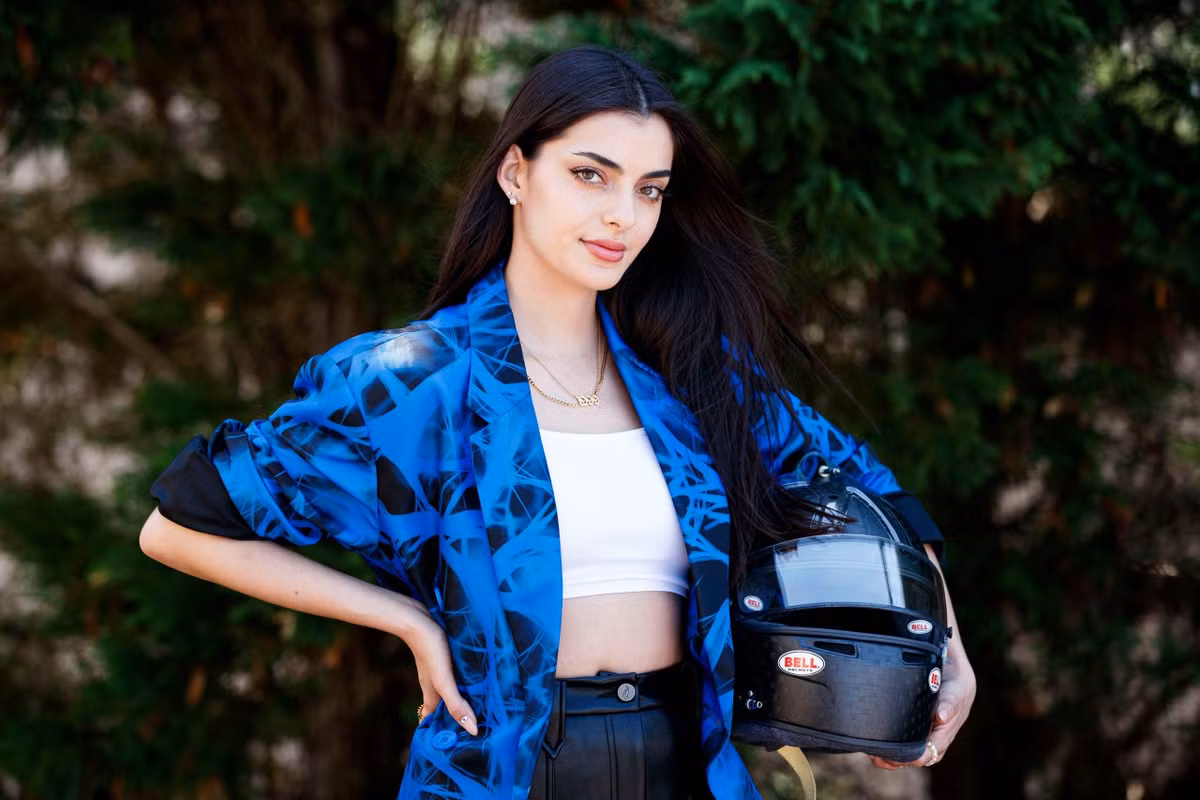 Tuy nhiên, bằng những thành tựu đạt được trên đường đua trong vài năm qua, tay đua 21 tuổi dần dẹp bỏ mọi bàn tán không hay về mình. "Tôi rất vinh dự và vui mừng khi là người Mỹ gốc Arab đầu tiên gia nhập NASCAR, nhưng không muốn trở thành người cuối cùng. Tôi hy vọng mình cũng có thể mở đường cho các tay đua nữ khác trong tương lai", cô nói với CNN.