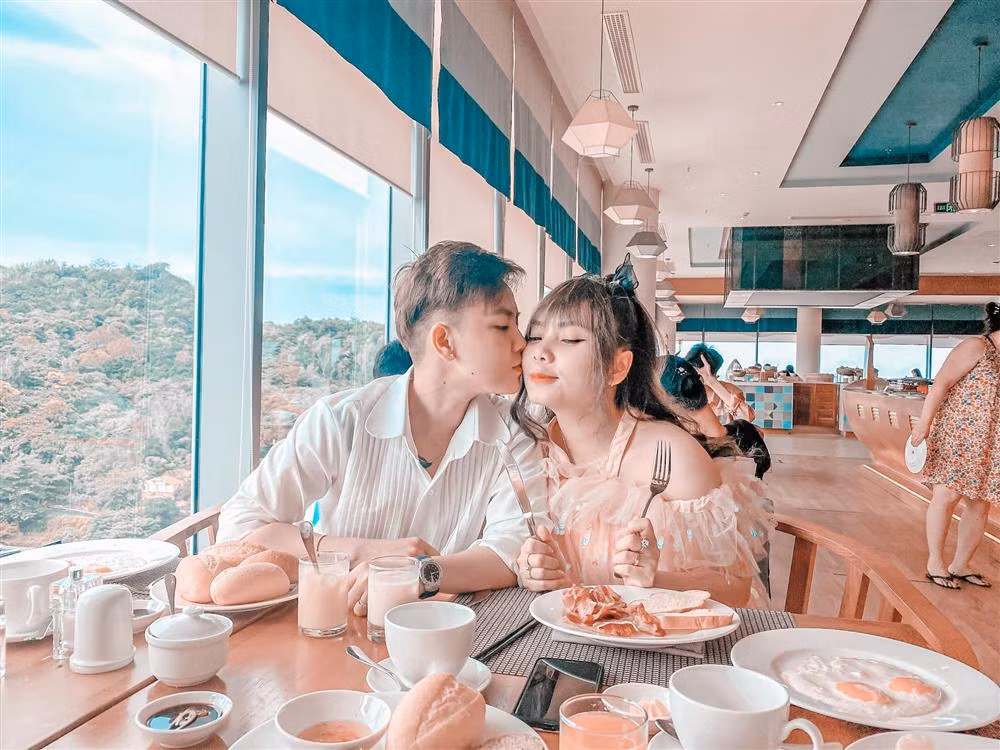 Cap dong tinh dinh dam gioi LGBT Viet khoe chuan bi co con-Hinh-5