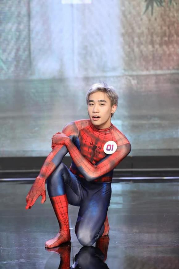 Em trai dien vien Van Anh: Noi buoc anh trai dan than vao showbiz-Hinh-2