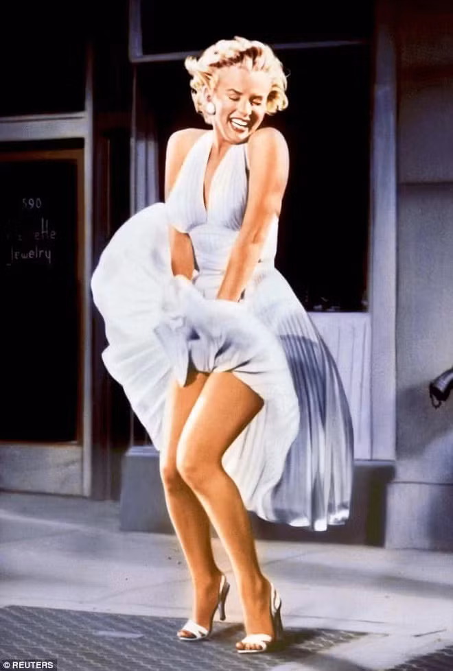 "Bom sex" Marilyn Monroe: Gu thời trang của bà đẹp từ hàng chục thập kỉ trước ảnh 2