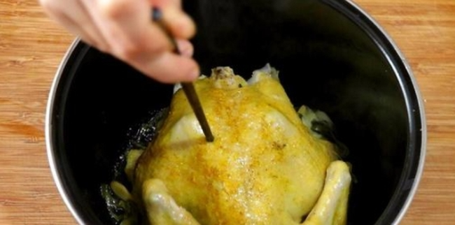 Lam ga nuong muoi ot bang noi com dien, ga mem ngot, dam da-Hinh-3