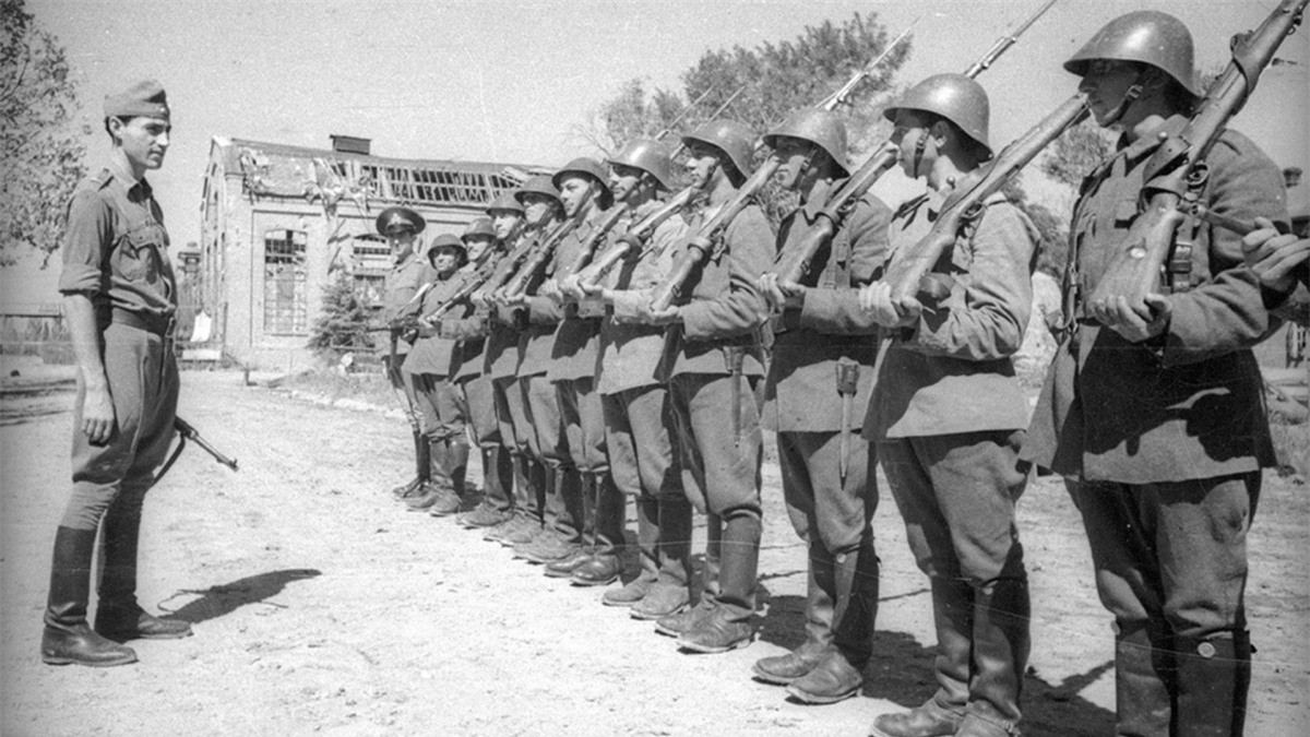 Các quốc gia sát cánh cùng phát xít Đức đánh Liên Xô là ai? ảnh 1