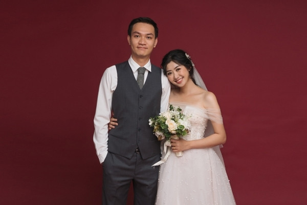 Hiện tại, Phạm Ngọc Linh đã lên xe hoa với giảng viên ĐH Sân khấu Điện ảnh. Cô và chồng bén duyên sau lần gặp gỡ tình cờ tại cuộc thi làm phim do ĐH Ngoại Thương tổ chức. Cô có mối quan hệ thân thiết với Hoa hậu Việt Nam 2010 - Ngọc Hân và từng tham biểu diễn trong các đêm thời trang của đàn chị.